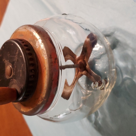 Vintage 30s glass jar egg beater - Picture 3 of 3